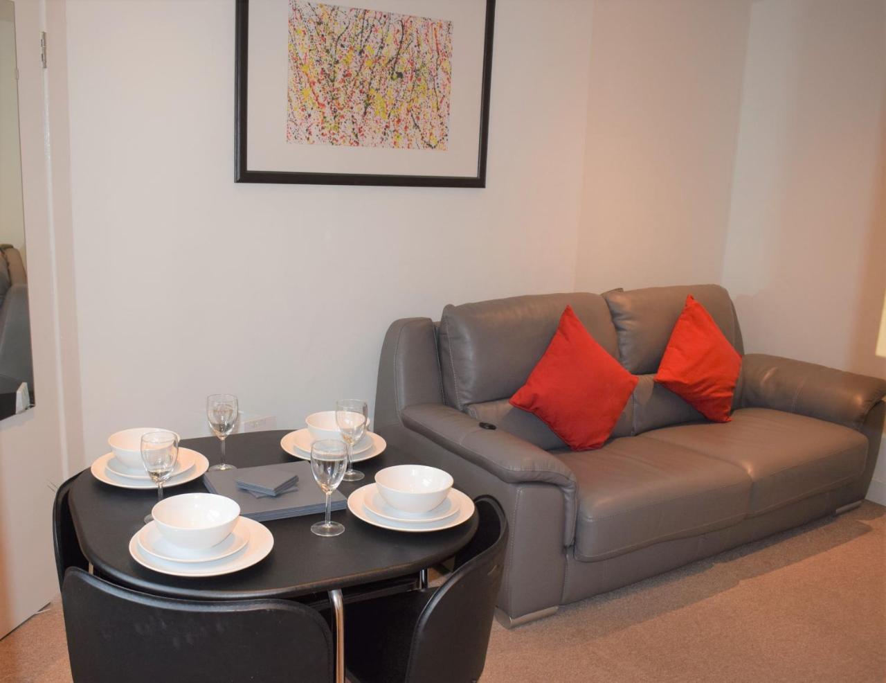 Kelpies Serviced Apartments-Bonnie Edinburgh Exterior photo